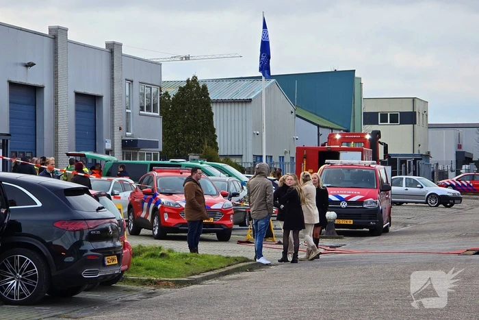 Enorme rookwolken bij grote industriebrand