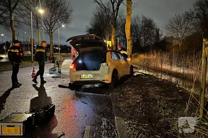 Persoon zwaargewond bij eenzijdige botsing