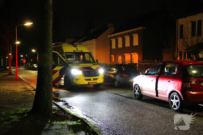 Vrouw gewond bij botsing