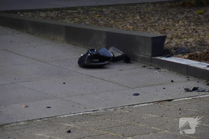 Automobilist eindigt in voortuin van woning