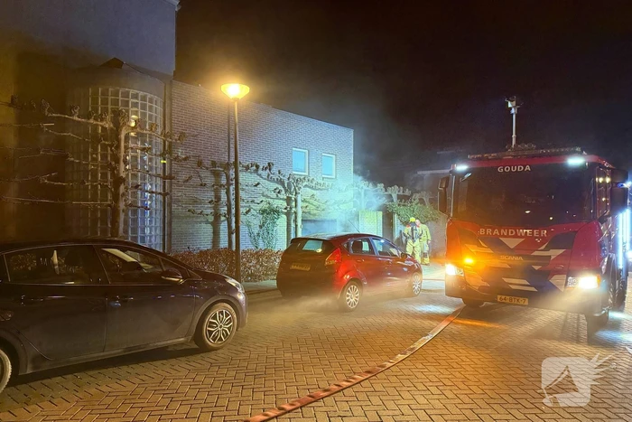 Brand in garage van woning