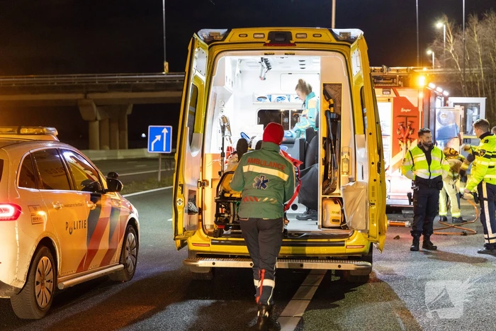 Bestelbus botst op RIMOB