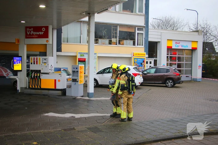 Benzinetank loopt leeg tijdens tanken
