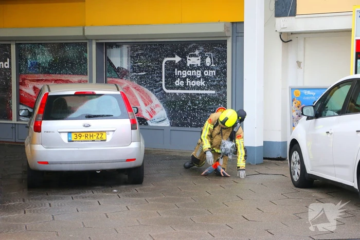 Benzinetank loopt leeg tijdens tanken
