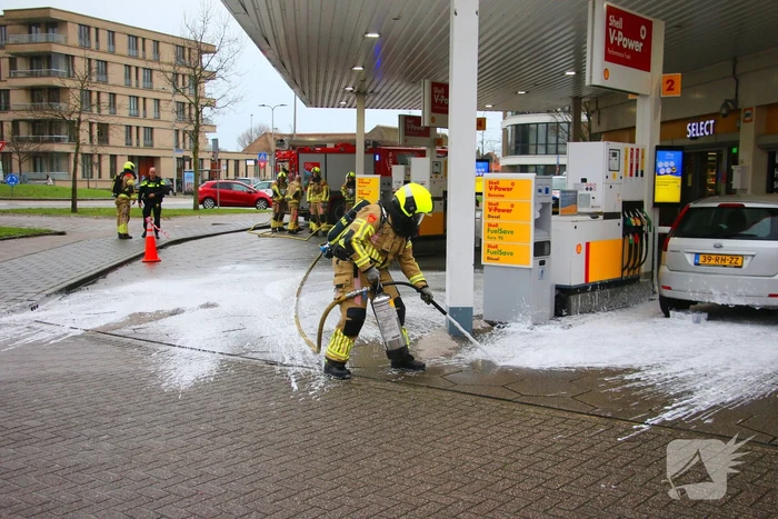 Benzinetank loopt leeg tijdens tanken