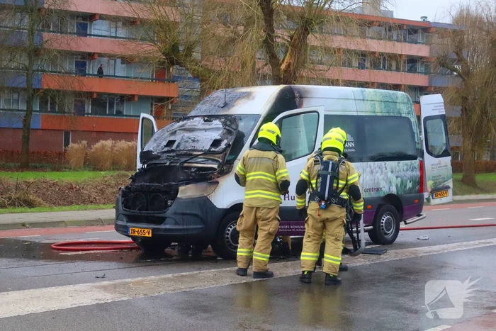 Personenbus volledig in brand