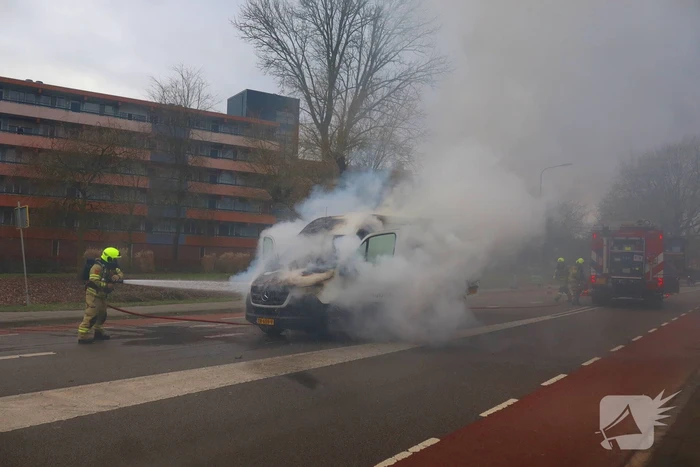Personenbus volledig in brand