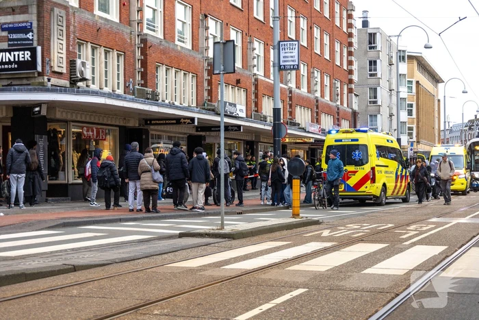 Gewonde bij steekpartij, politie doet onderzoek