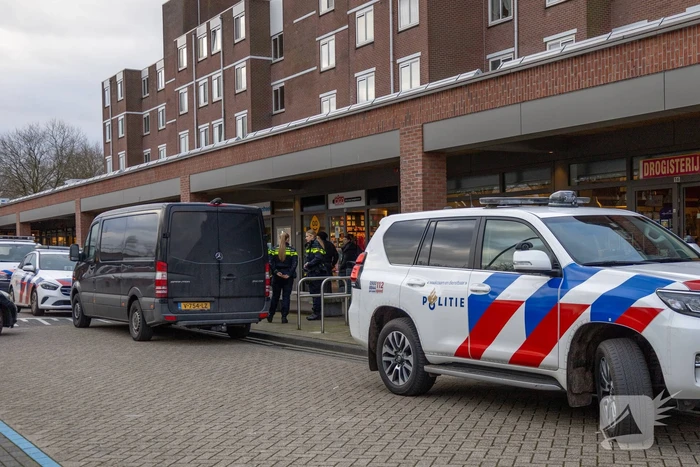 Politie lost waarschuwingsschot bij poging overval