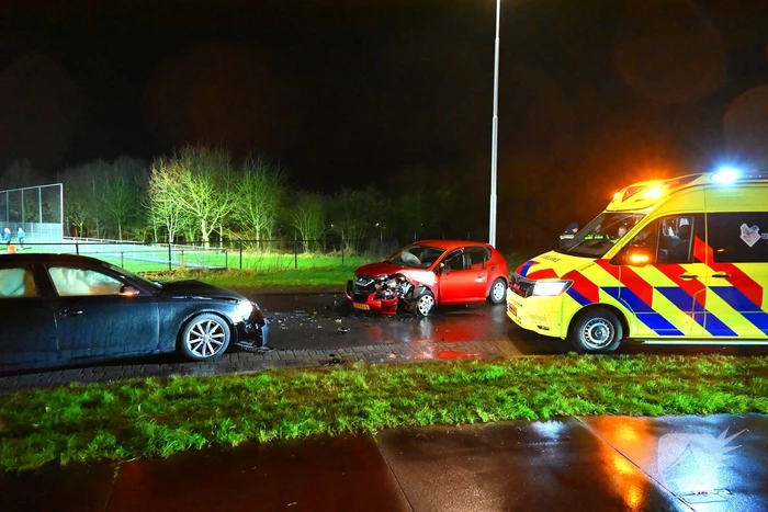 Gewonde bij frontale aanrijding