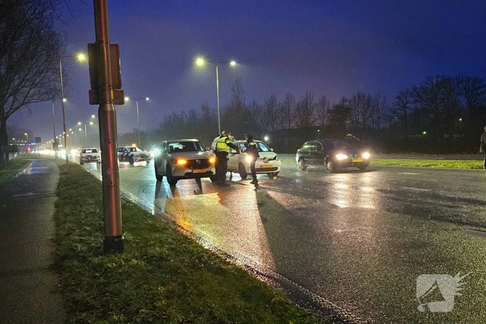 Drie voertuigen betrokken bij kop-staartbotsing