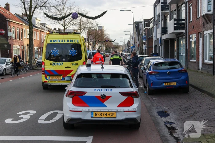 Bestuurder speed pedelec rijdt tegen openslaande autodeur