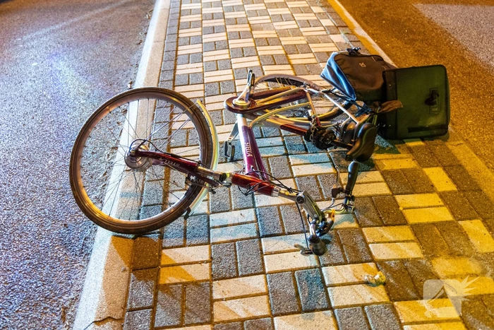 Fietser ernstig gewond bij botsing met auto