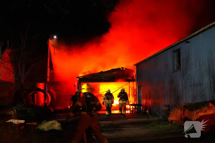 Zeer grote brand op industrieterrein