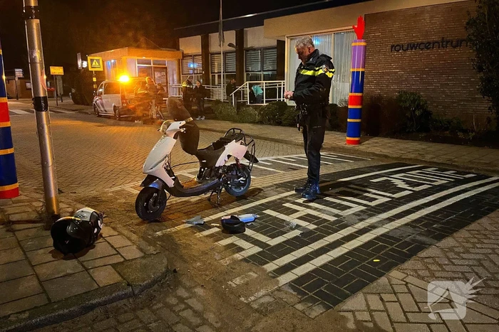 Scooterrijder aangereden door afslaande automobilist