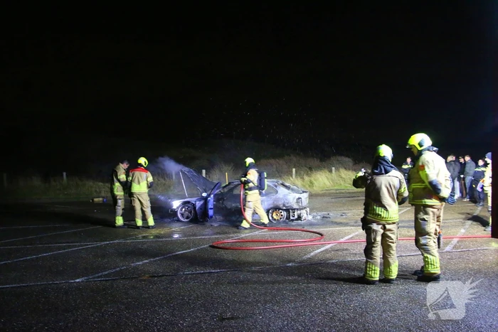 Personenauto verwoest door brand