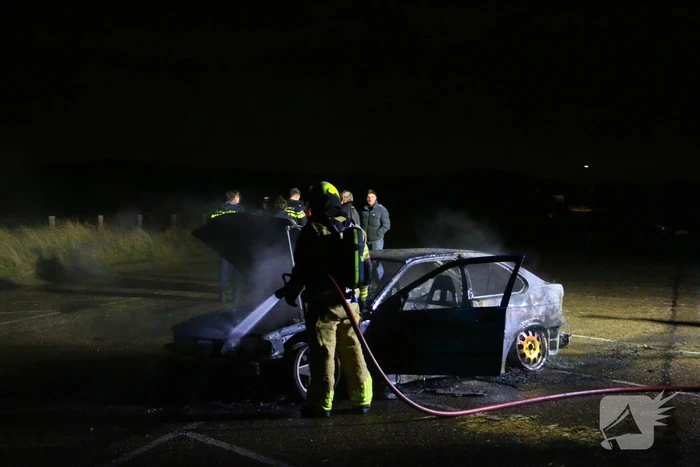 Personenauto verwoest door brand