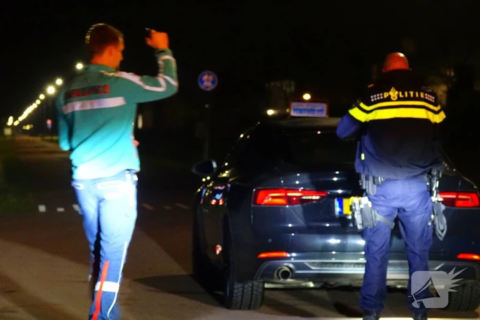 Beschonken bestuurder botst op ambulance