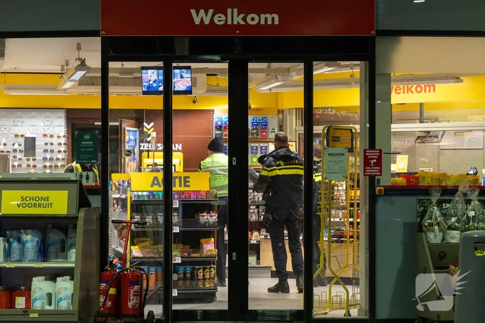 Politie doet onderzoek naar overval op tankstation