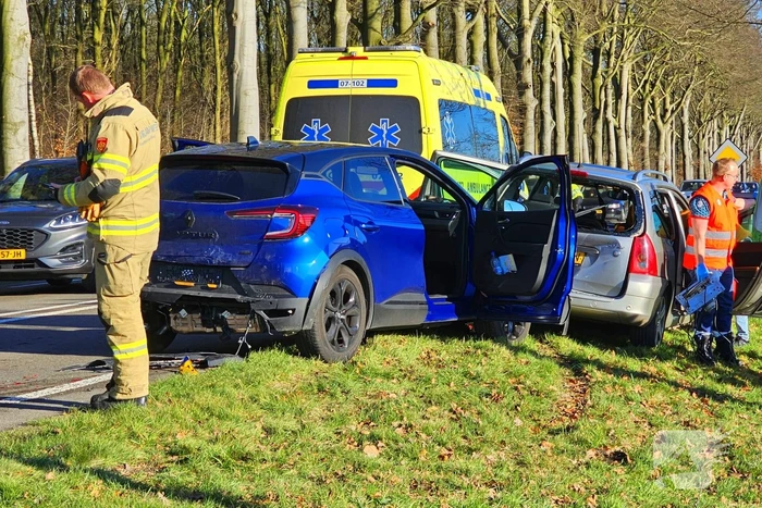 Meerdere gewonden bij kettingbotsing provinciale weg