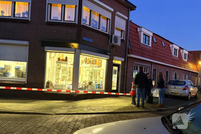 Onderzoek naar gewapende overval op klokkenwinkel