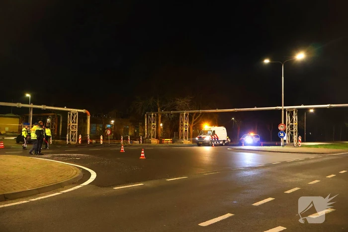 Persoon geschept door auto en overlijd op straat