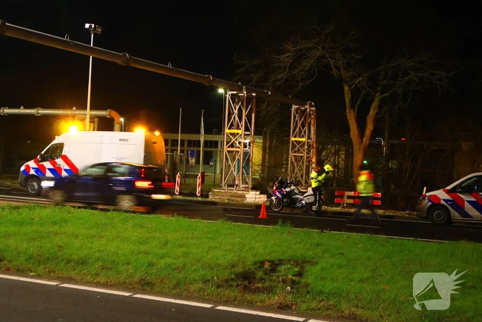 Persoon geschept door auto en overlijd op straat