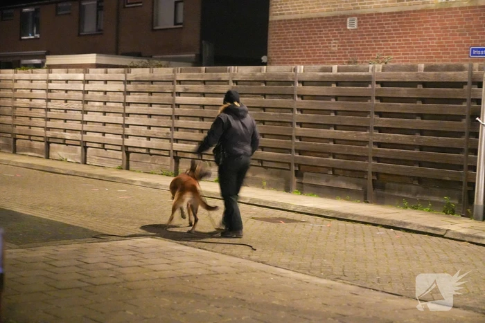 Steekincident op straat, meerdere personen meegenomen naar politiebureau
