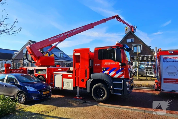 Brandweer treft vermoedelijk asbest aan tijdens schoorsteenbrand