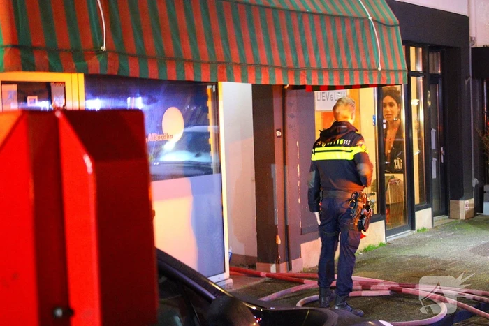 Veel rook bij brand in woning