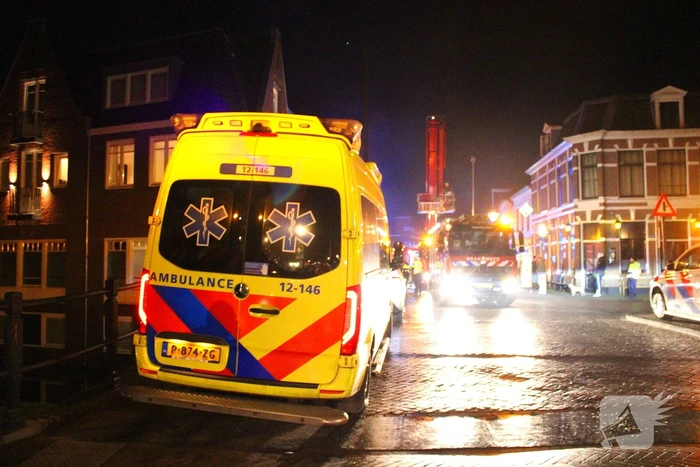 Veel rook bij brand in woning