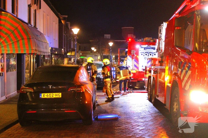 Veel rook bij brand in woning