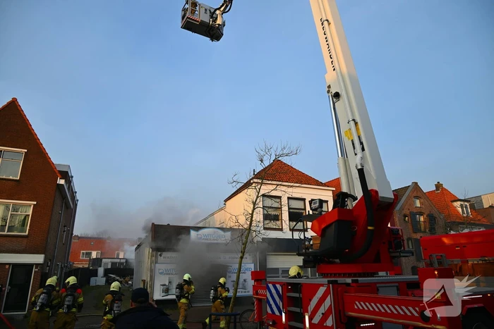 Flinke rookontwikkeling bij brand in winkel