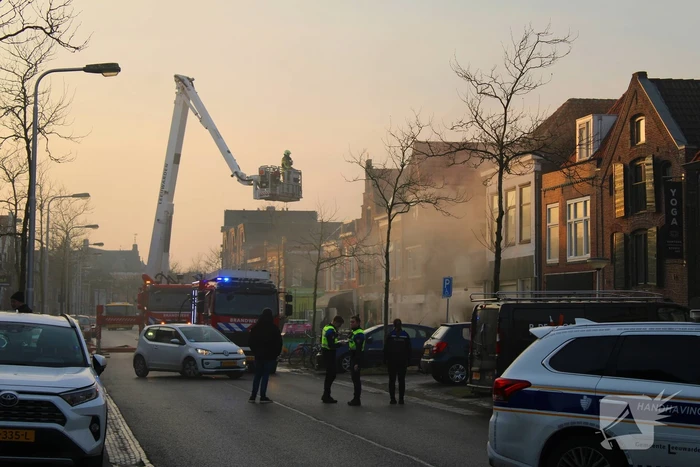 Flinke rookontwikkeling bij brand in winkel