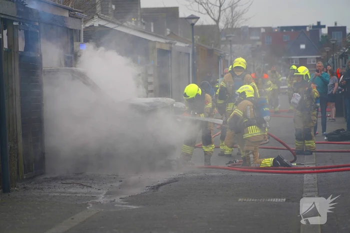 Veel schade door brand in bestelbus