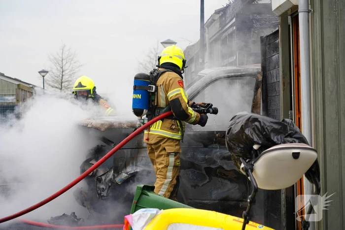 Veel schade door brand in bestelbus