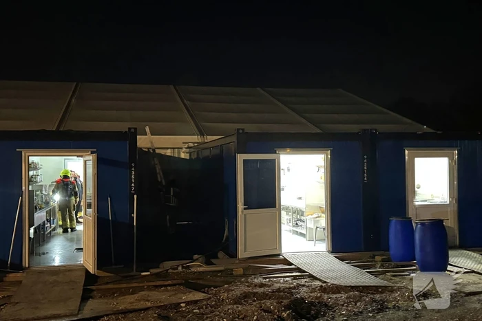 Brandweer blust keukenbrand in AZC