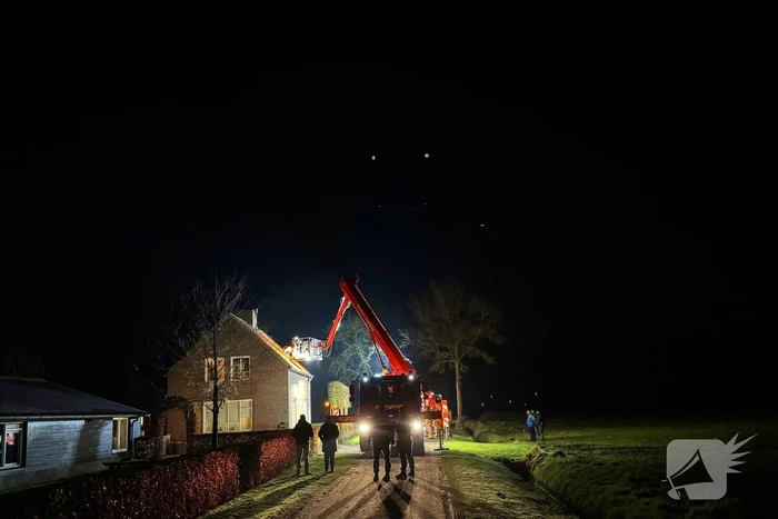 Brandweer schaalt op bij schoorsteenbrand