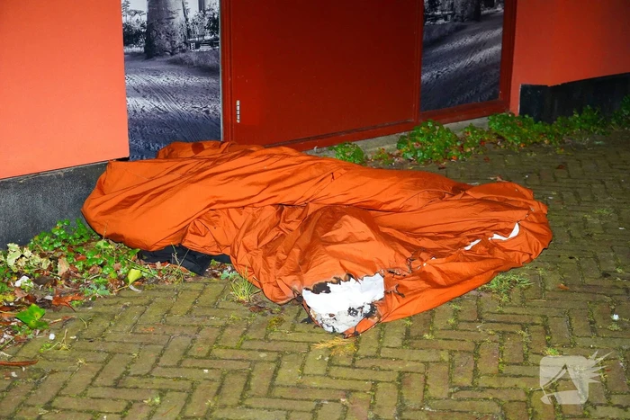 Brand in woning door omgevallen kaars