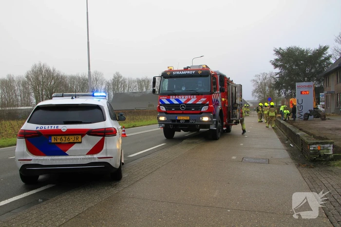 Gasleiding geraakt bij graafwerkzaamheden, fietspad afgesloten