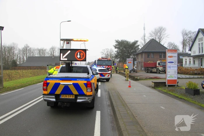 Gasleiding geraakt bij graafwerkzaamheden, fietspad afgesloten