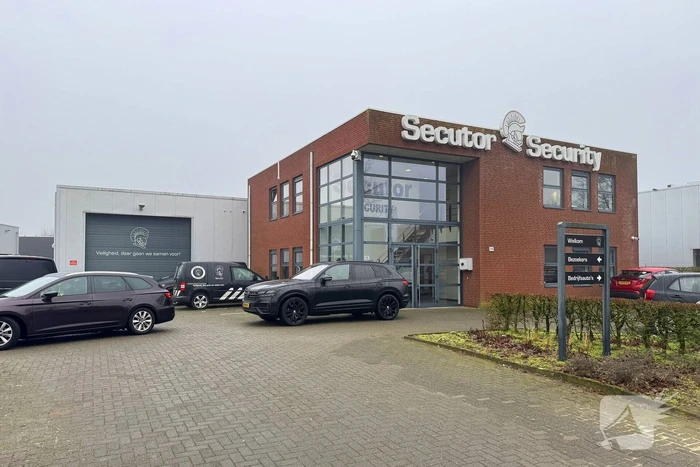 Invallen en arrestaties om drugshandel