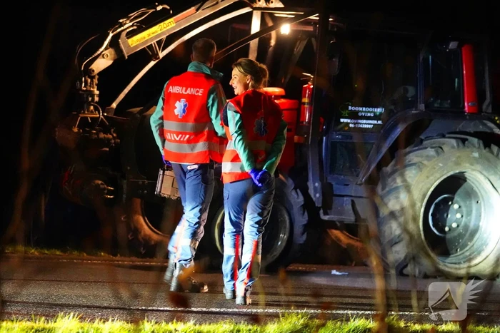 Trekker en auto in botsing