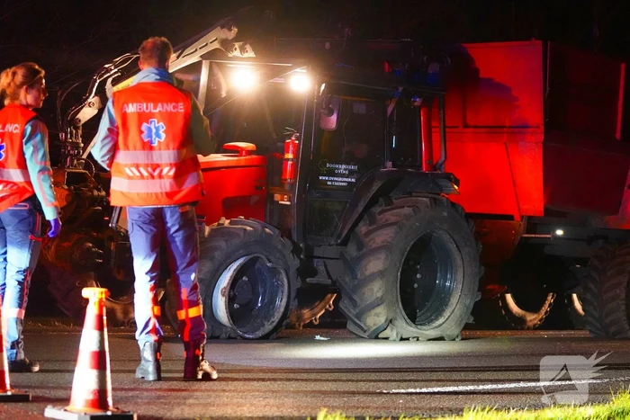 Trekker en auto in botsing
