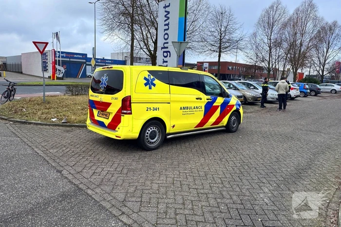 Fietser aangereden op kruising door automobilist