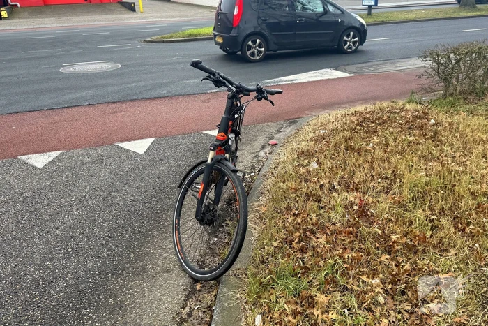 Fietser aangereden op kruising door automobilist