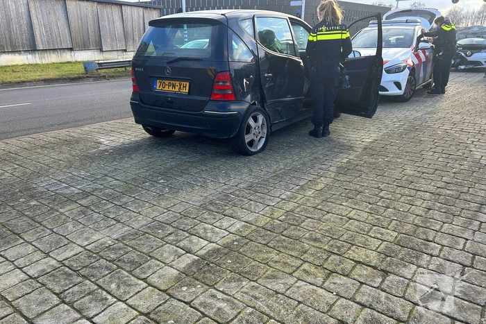Flinke schade bij botsing tussen twee auto's