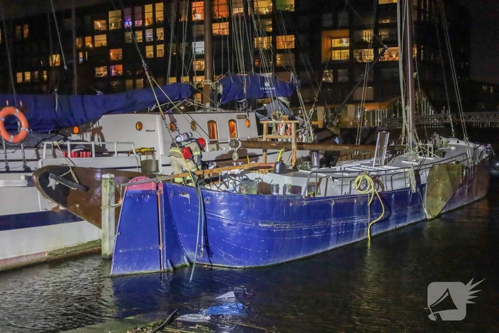 Mogelijk brand op plezierjacht