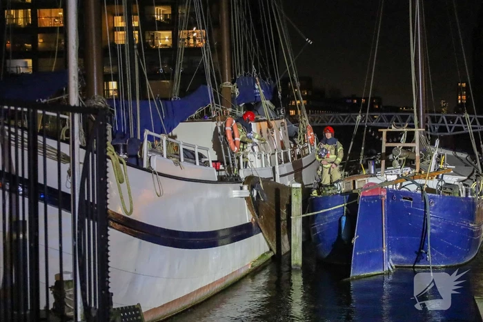 Mogelijk brand op plezierjacht