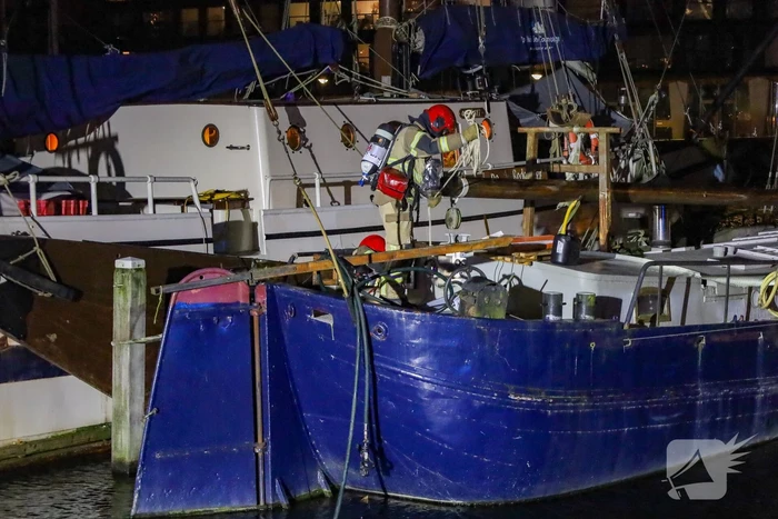 Mogelijk brand op plezierjacht